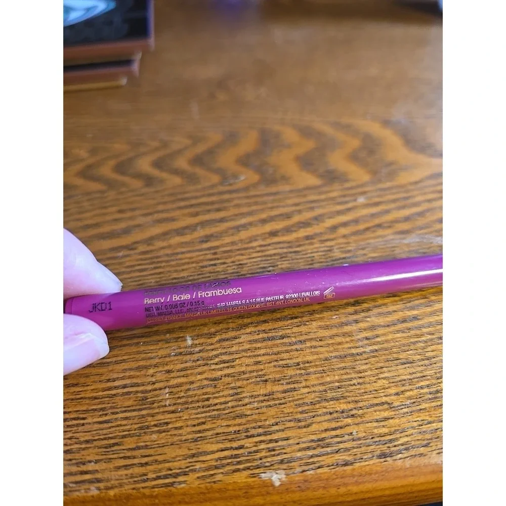 FLOWER Perfect Point Sculpting Lip‎ Liner, Berry